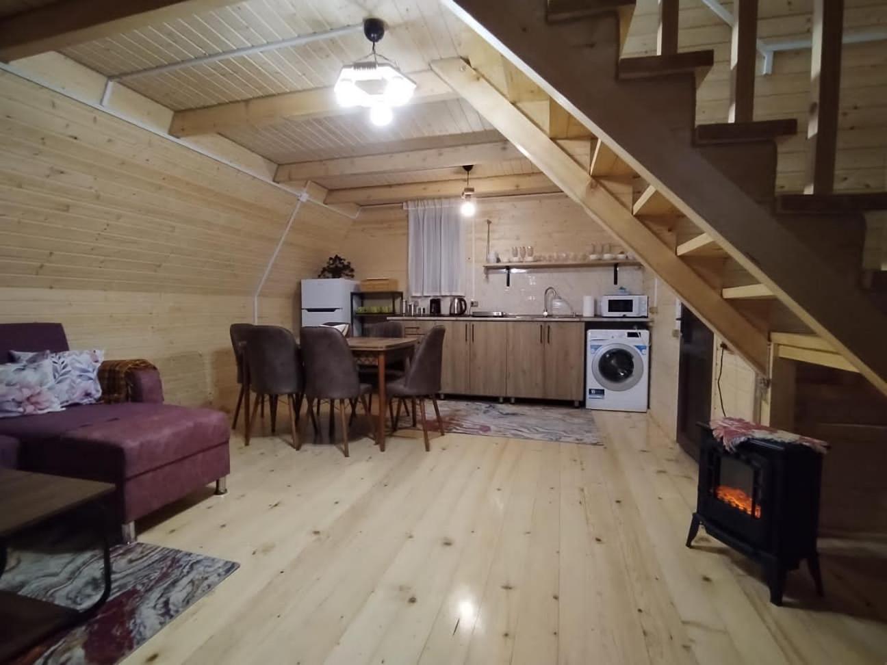 Guesthouse Venera Μέστια Εξωτερικό φωτογραφία